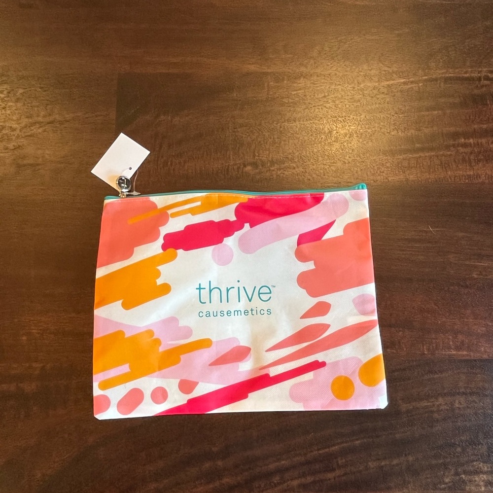 Thrive Cosmetic Bag NWT